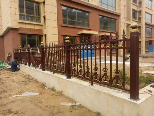 臨潭鋅鋼道路護(hù)欄 專業(yè)廠家報(bào)價(jià)、來(lái)圖加工定做與完善售后一站式服務(wù)